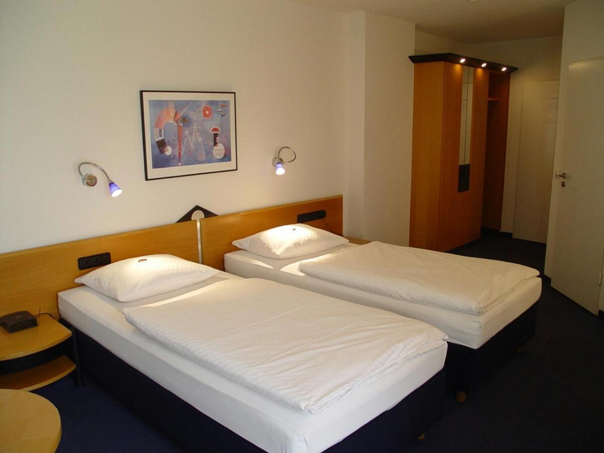 Hotel Am Weiher Erkelenz Bagian luar foto